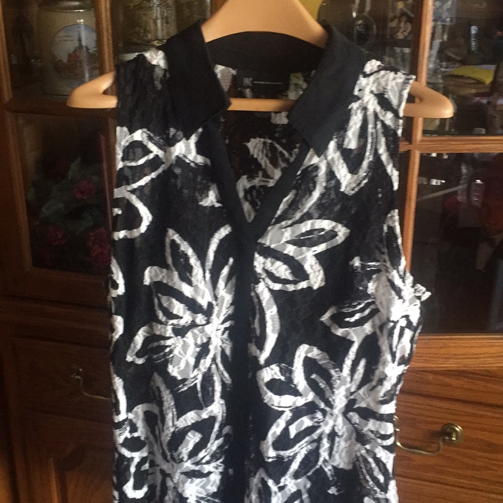 Sleeveless blouse